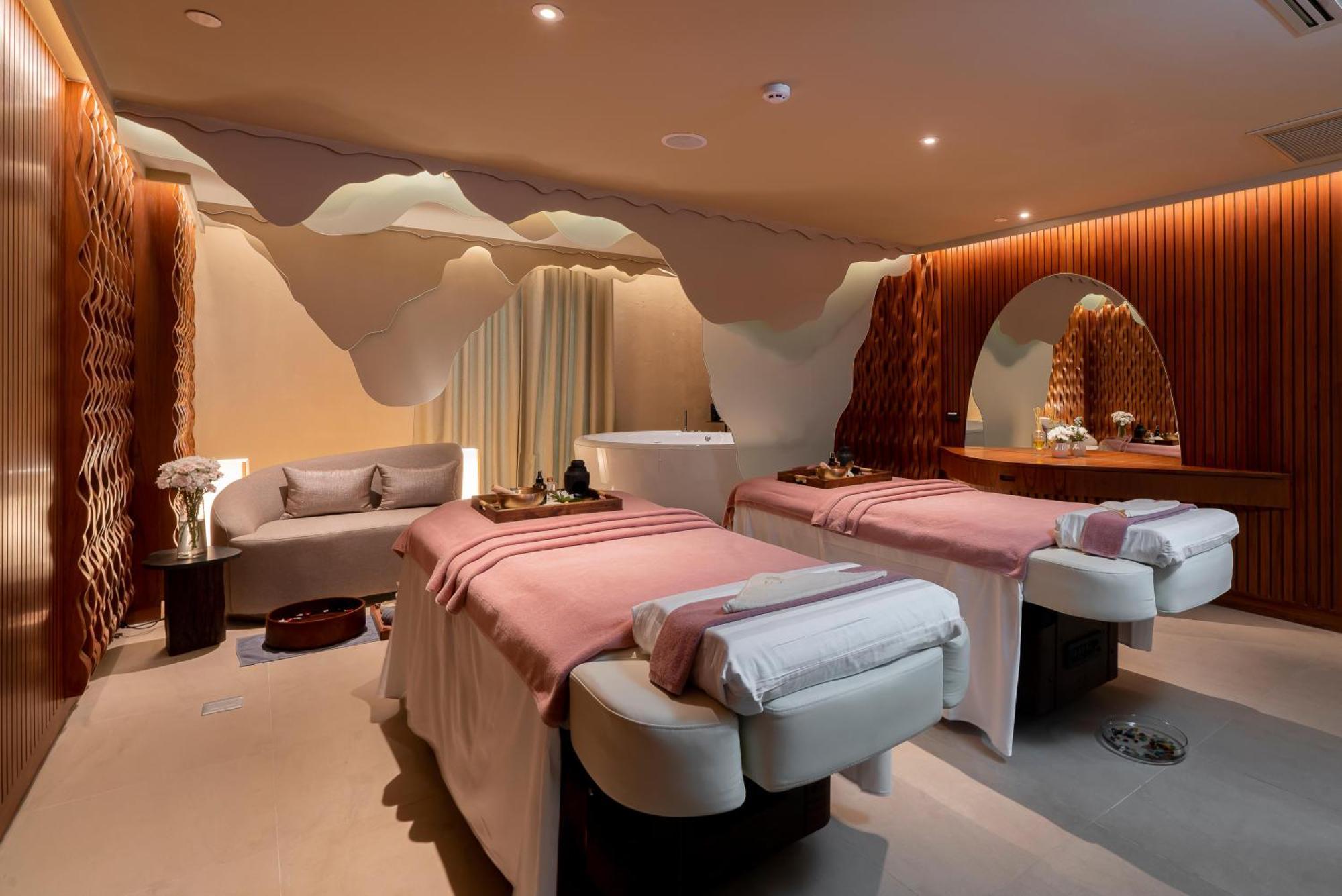 The Salil Hotel Riverside Bangkok Eksteriør bilde The spa at The Oberoi, Mumbai