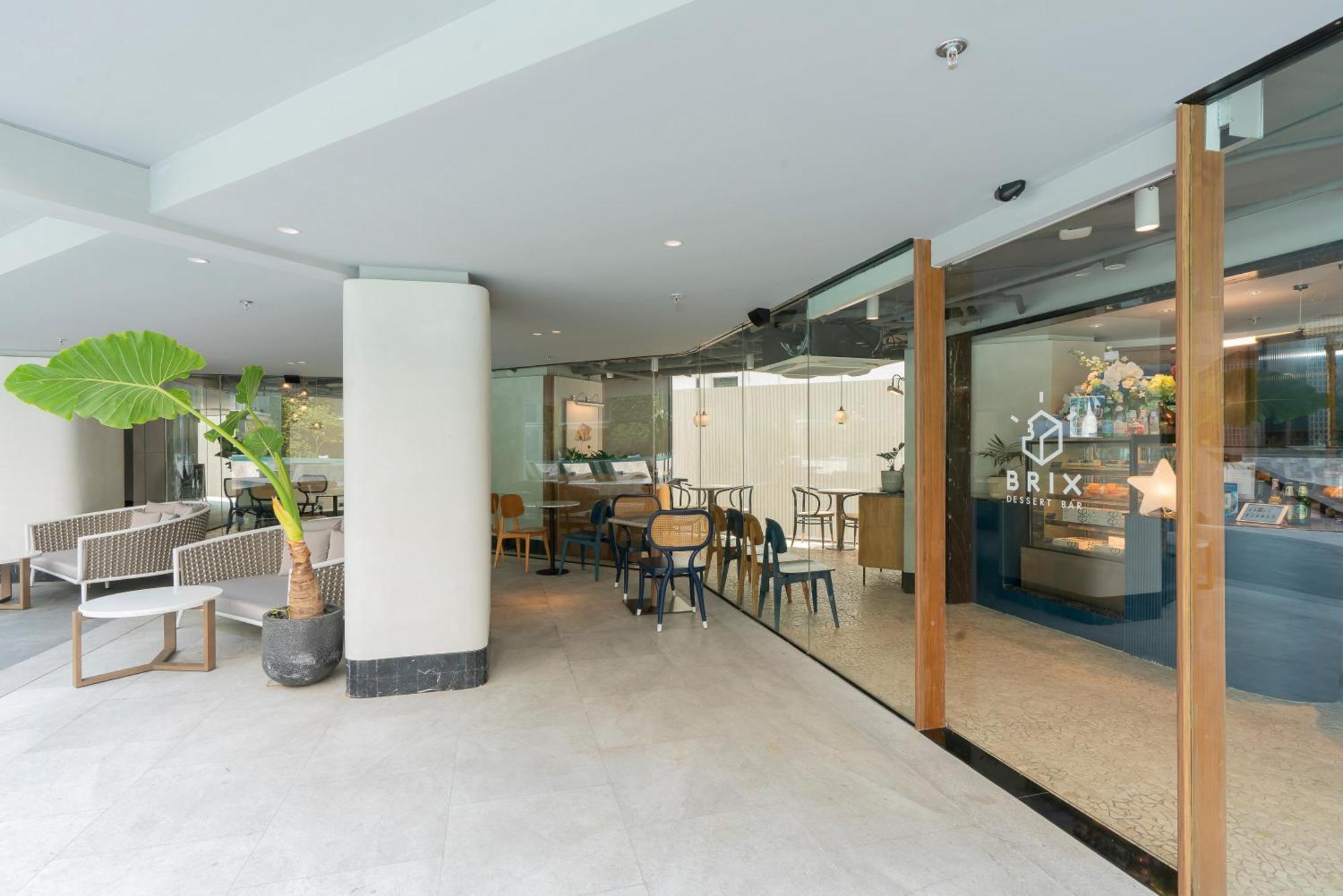 The Salil Hotel Riverside Bangkok Eksteriør bilde The lobby of the hotel